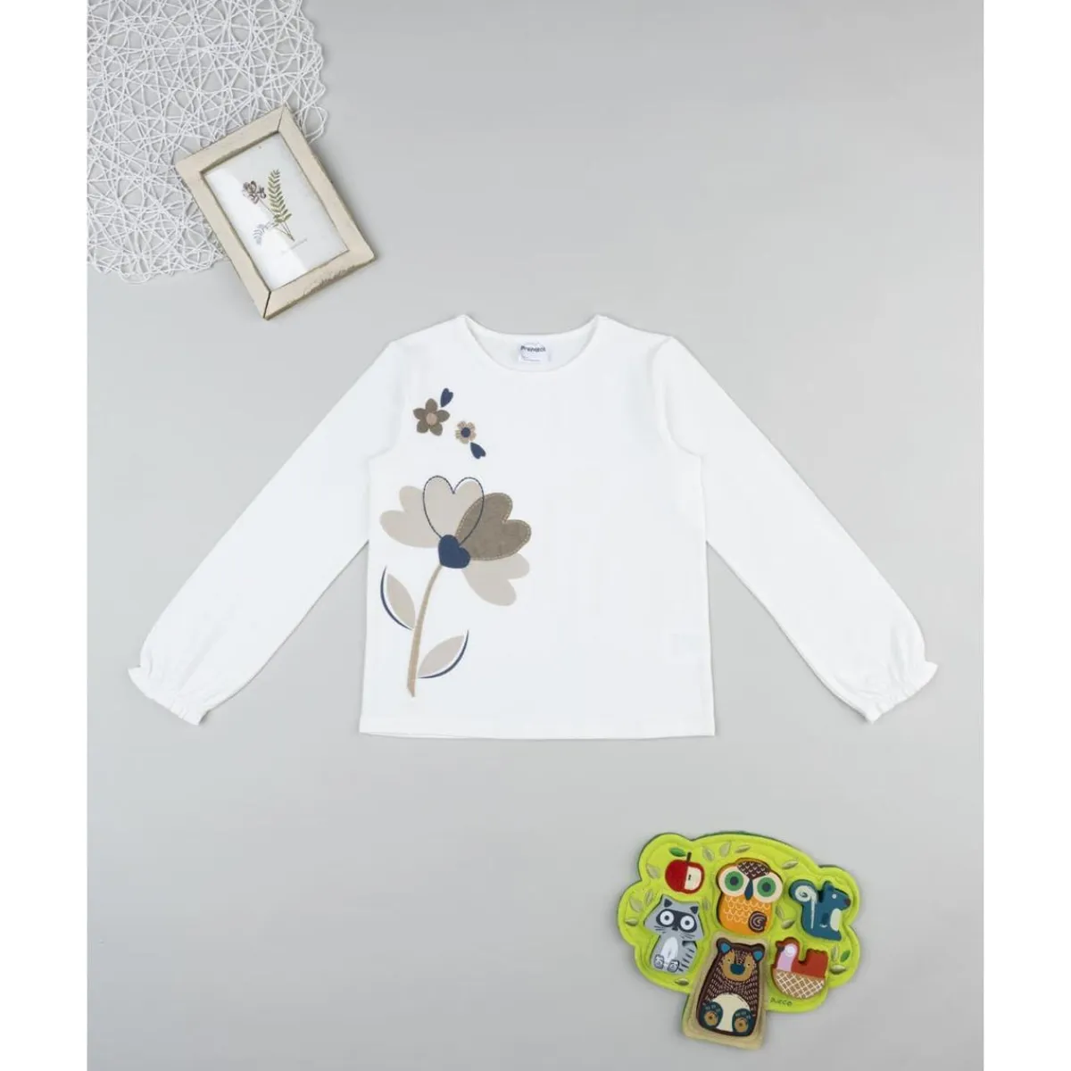 Hot Camiseta blanca con flores niña Niña·Niña 2-10 Años|Niña 2-10 Años·Camisas Y Camisetas
