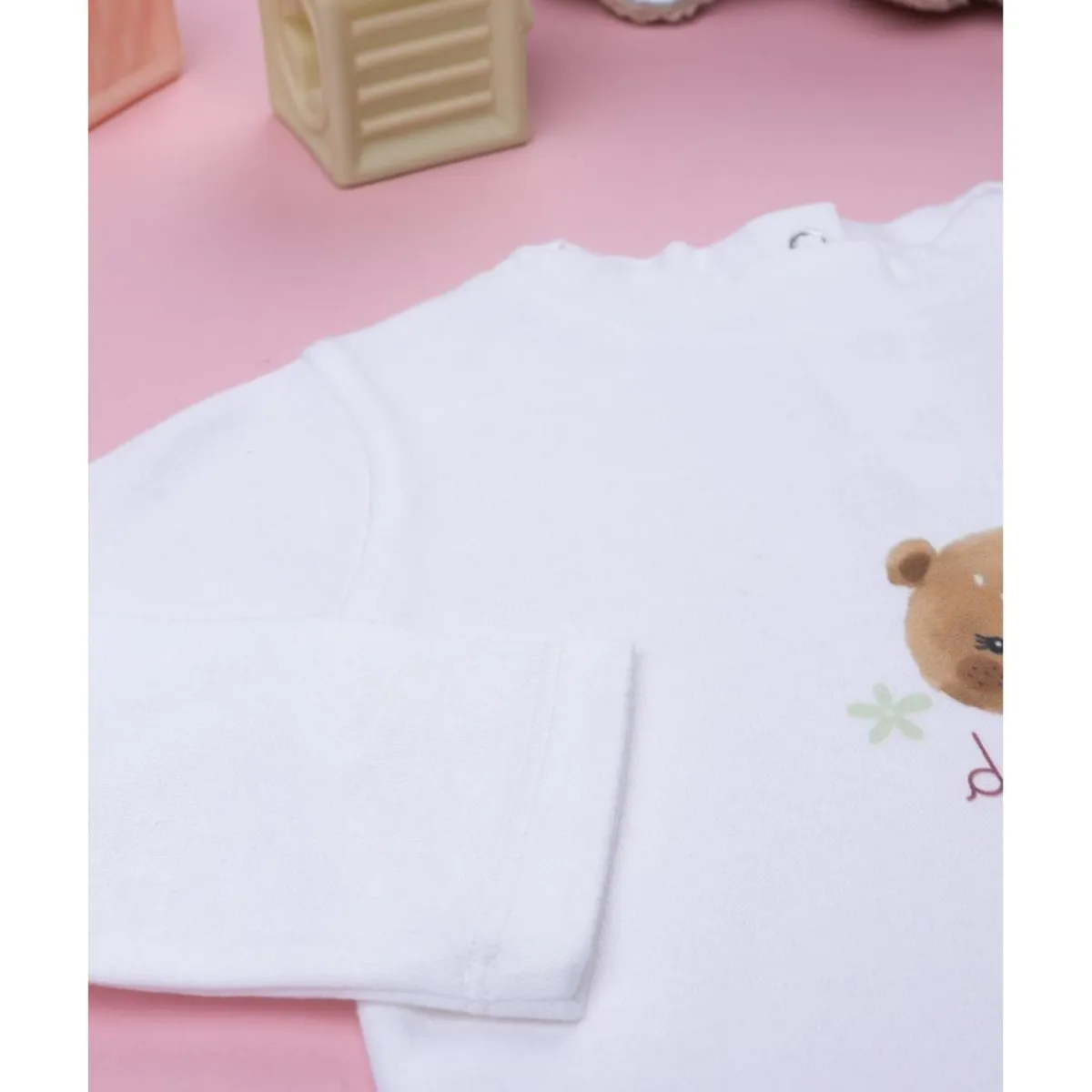 Camiseta cuello alto niña blanca con osito*Prenatal Hot