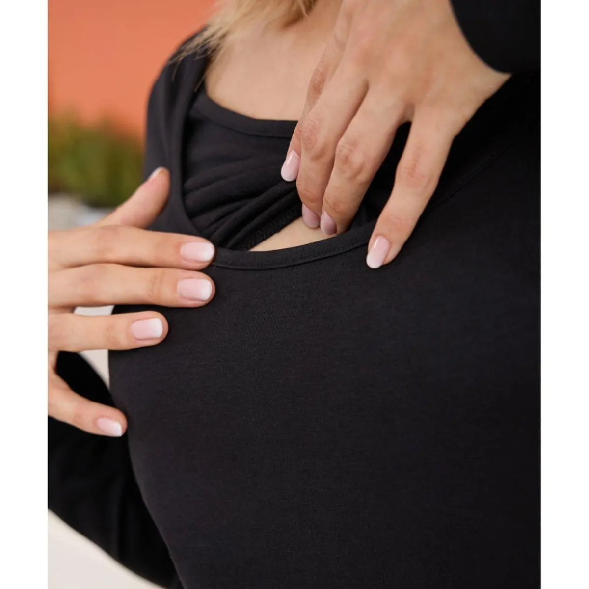 Camiseta de lactancia negra de jersey de algodón*Prenatal