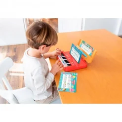 - Yo aprendo a tocar el piano*DISET