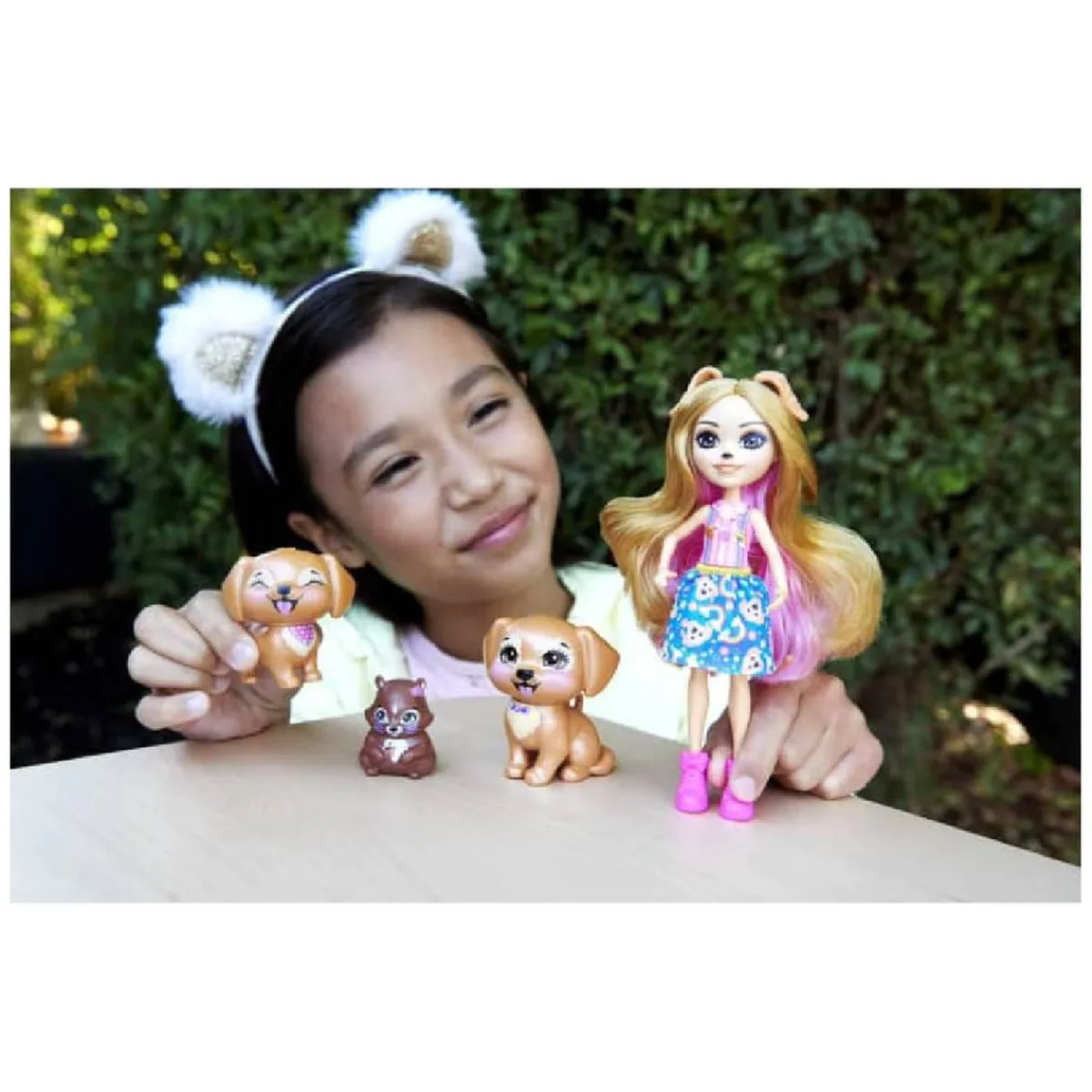 - Gerika con familia de perritos*ENCHANTIMALS Sale