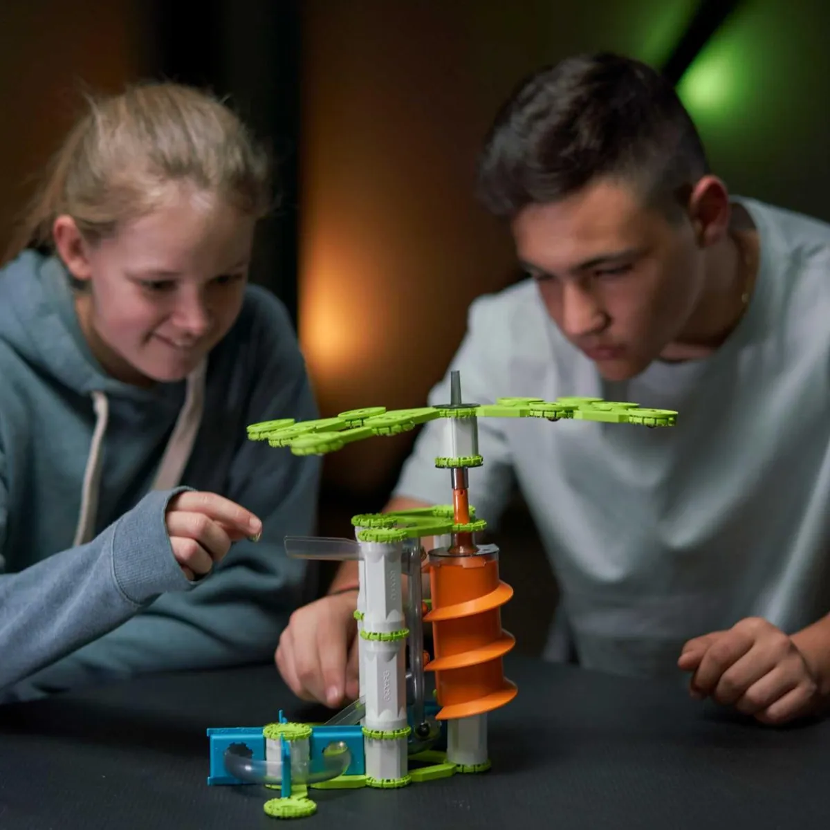 Hot Geomag - Mechanics Gravity Vertical Motor Steam