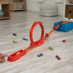 New Hot Wheels - Hot Wheels Pista Acrobacias en Llamas con vehículo incluido Vehículos Y Circuitos