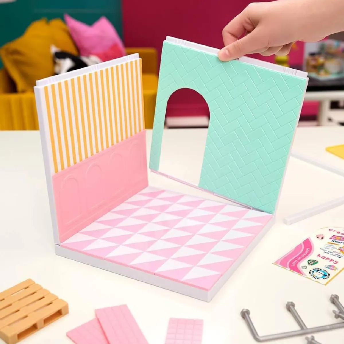 Hot Miniverse - Make It Mini - Spaces: Ice Cream Coleccionables Y Mini Mundos