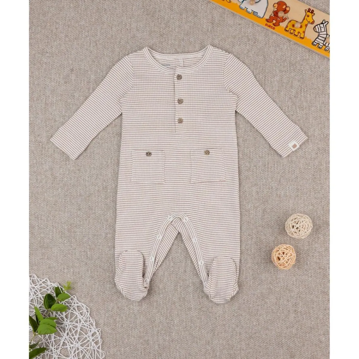 Mono para bebé de canalé beige*Prenatal Clearance