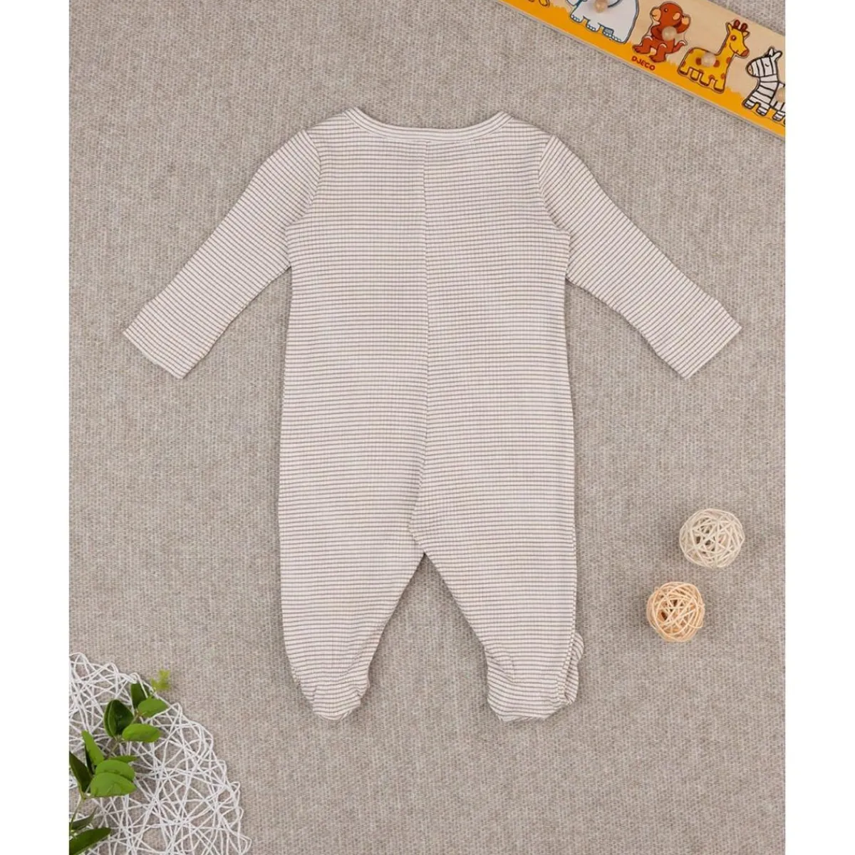 Mono para bebé de canalé beige*Prenatal Clearance