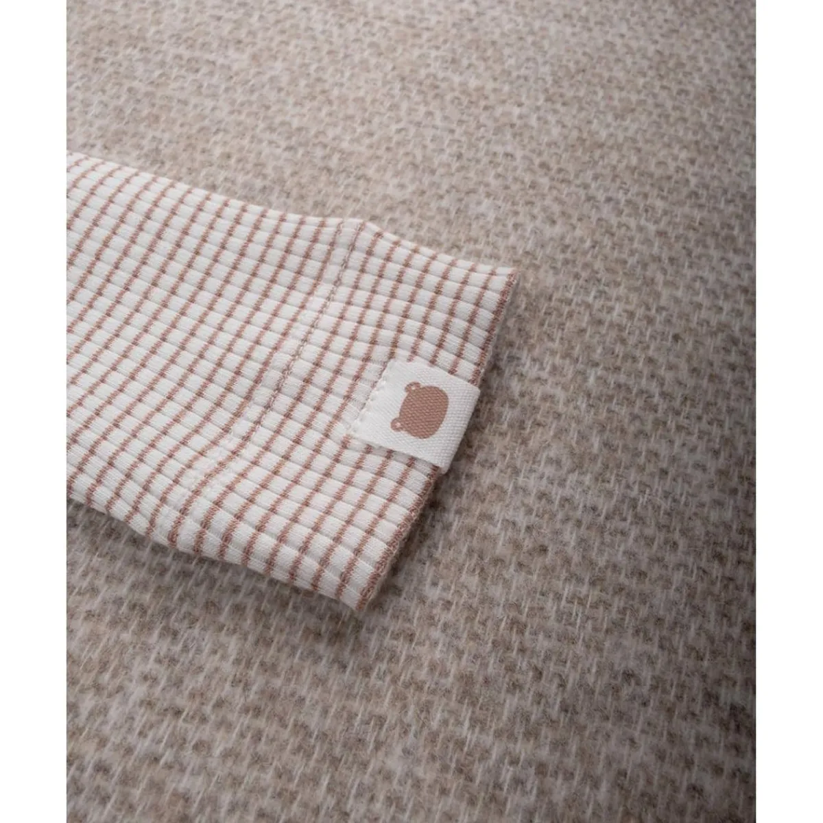 Mono para bebé de canalé beige*Prenatal Clearance