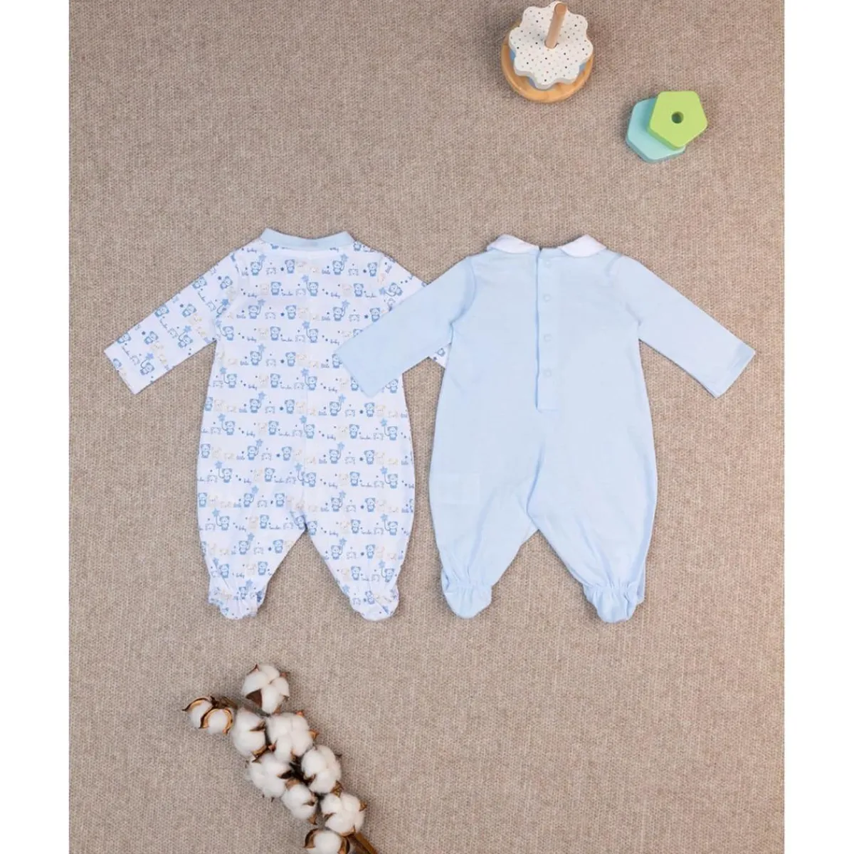 Paquete de 2 mamelucos azules y blancos con estampado de osito*Prenatal Clearance