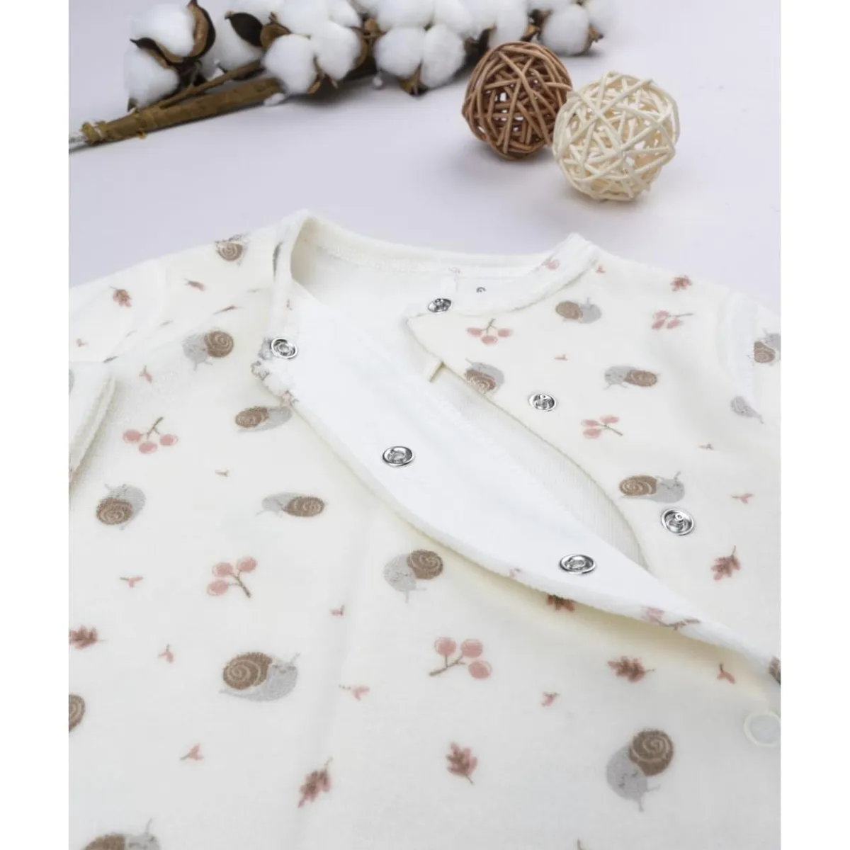Pelele de niña con caracoles estampados*Prenatal Clearance