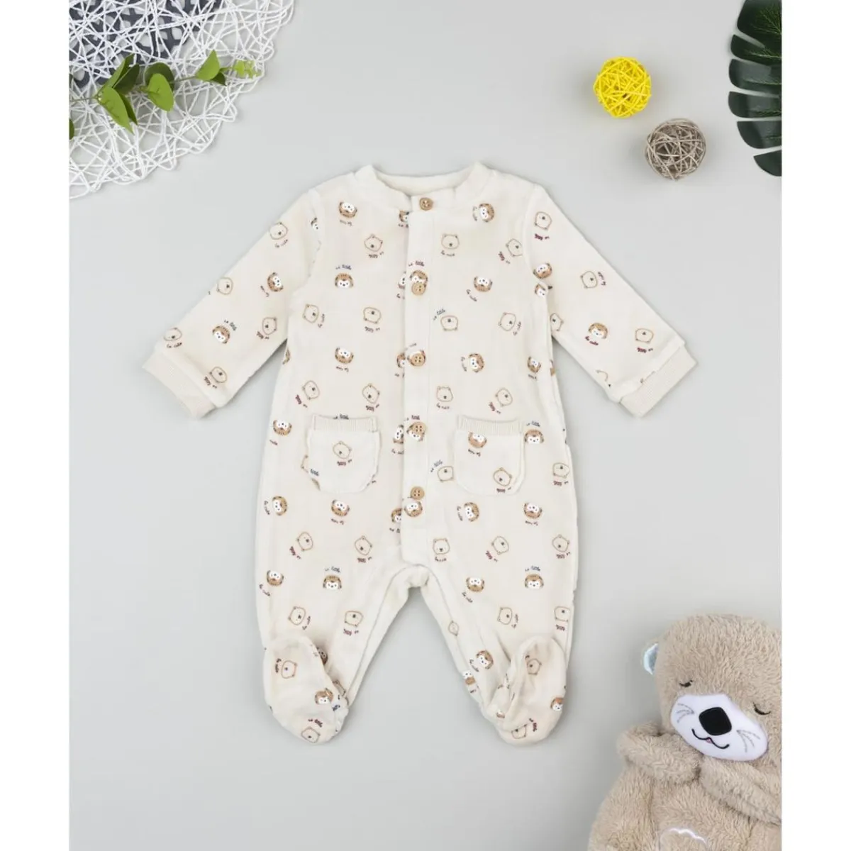 Pelele de terciopelo beige con estampado animalitos*Prenatal New