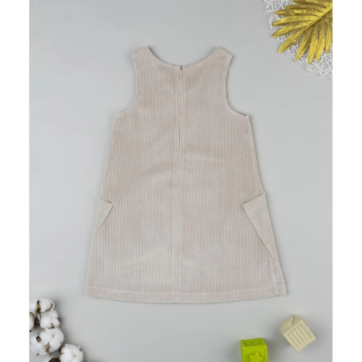 Peto de pana beige con detalle floral para niña Niña·Niña 2-10 Años|Niña 2-10 Años·Vestidos, Conjuntos Y Deporte