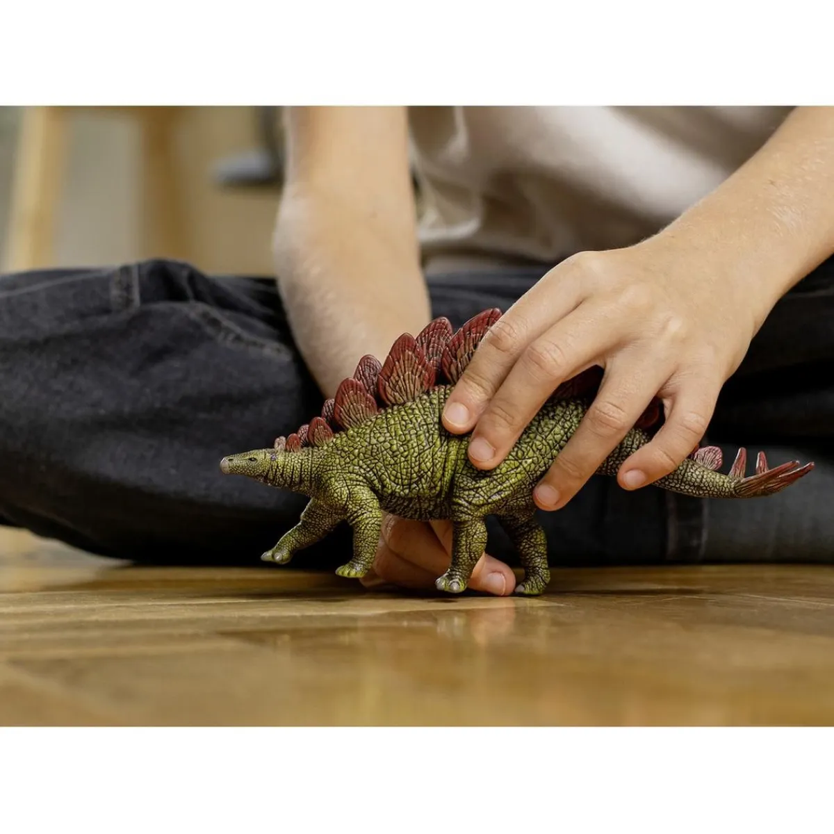 Hot - Dinosaurio Stegosaurus Coleccionables Y Mini Mundos