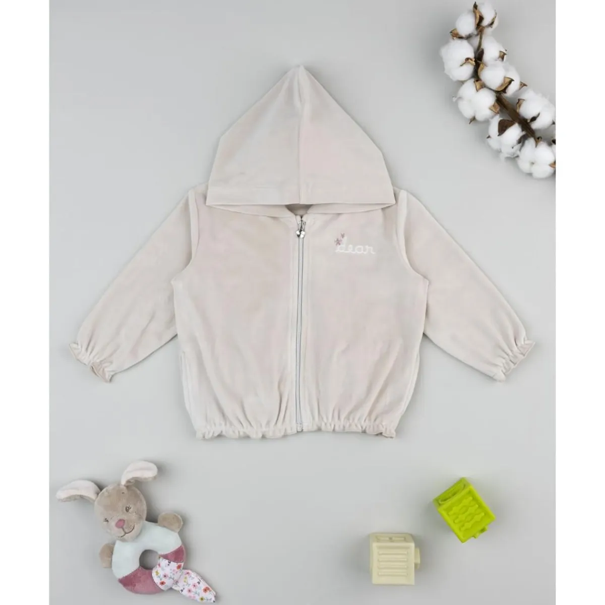 Sudadera de niña en terciopelo beige*Prenatal Sale