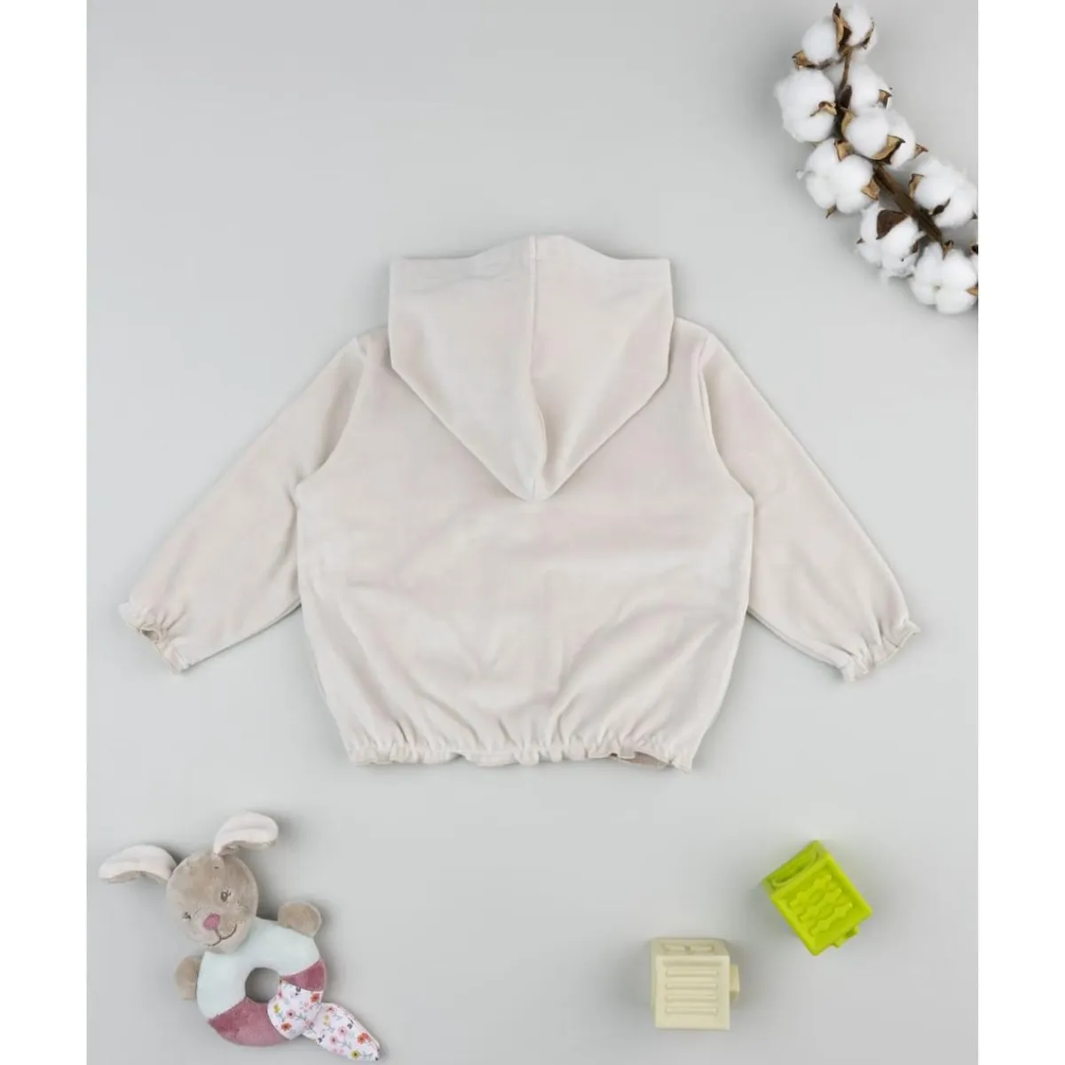 Sudadera de niña en terciopelo beige*Prenatal Sale